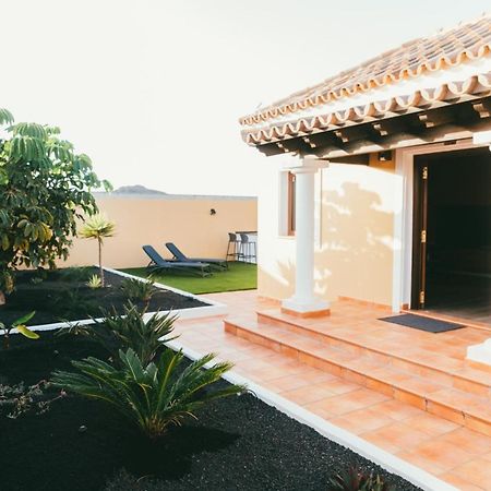 Moderne Villa Met Verwarmd Zwembad In Corralejo Esterno foto