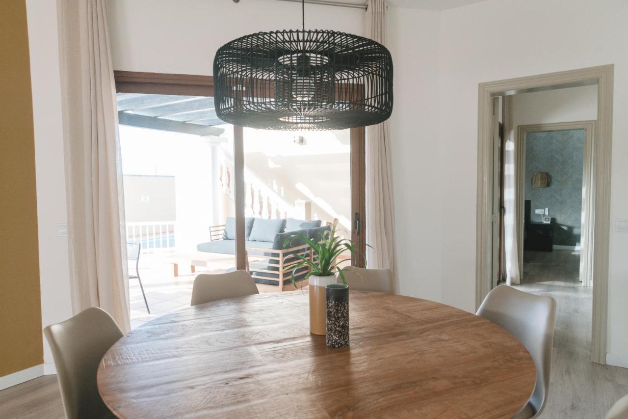 Moderne Villa Met Verwarmd Zwembad In Corralejo Esterno foto
